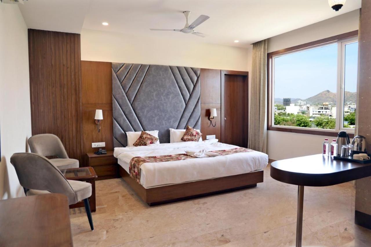 אודייפור Hotel Amantran Inn מראה חיצוני תמונה