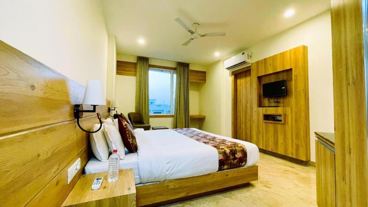 אודייפור Hotel Amantran Inn מראה חיצוני תמונה