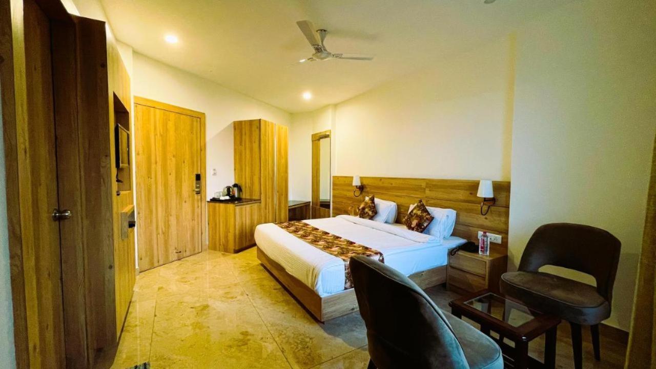 אודייפור Hotel Amantran Inn מראה חיצוני תמונה
