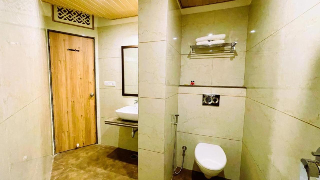 אודייפור Hotel Amantran Inn מראה חיצוני תמונה