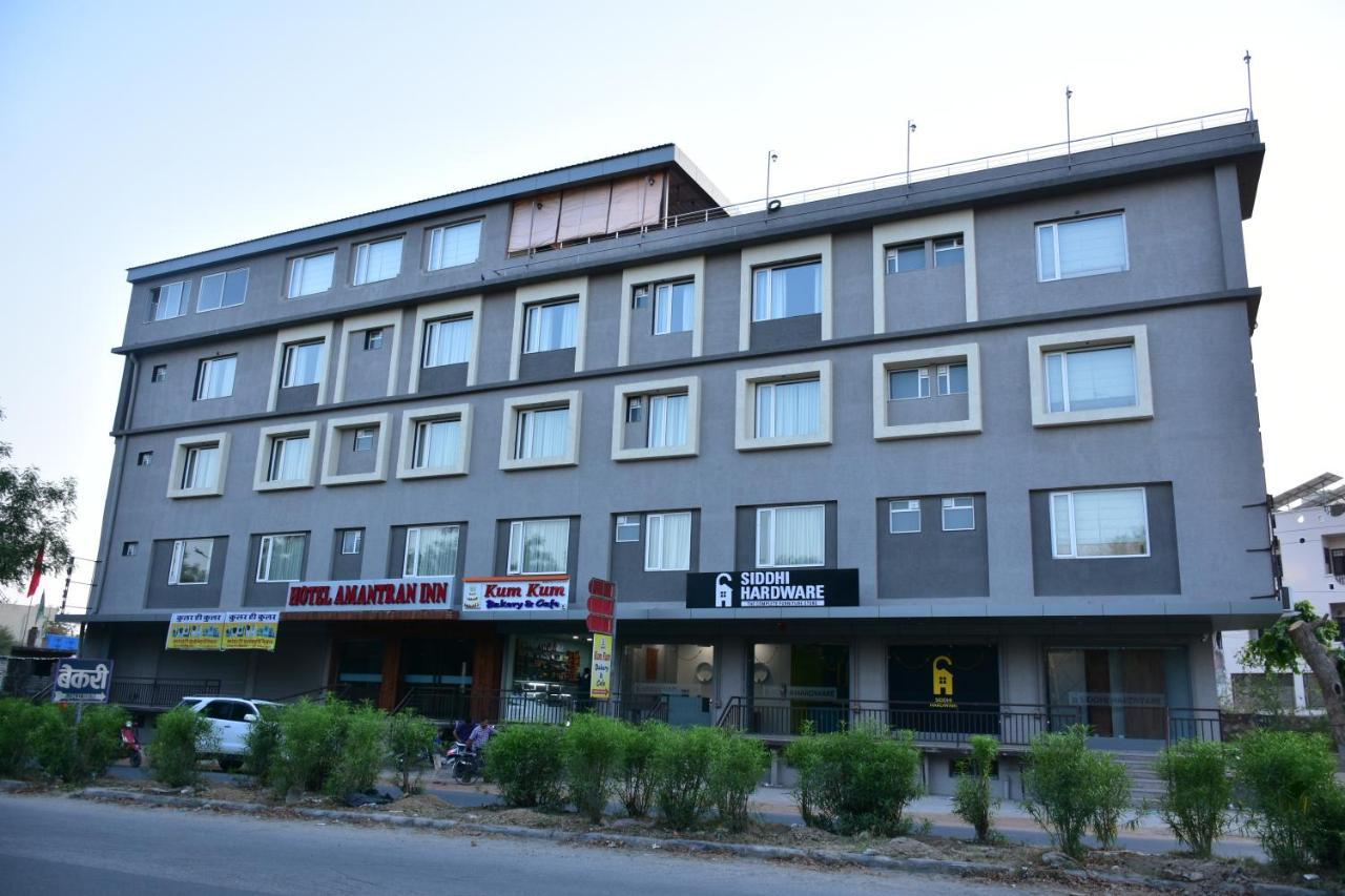 אודייפור Hotel Amantran Inn מראה חיצוני תמונה