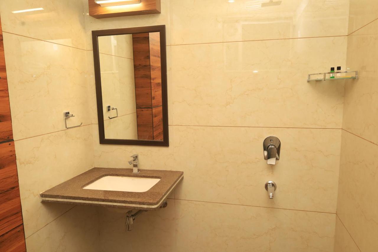 אודייפור Hotel Amantran Inn מראה חיצוני תמונה