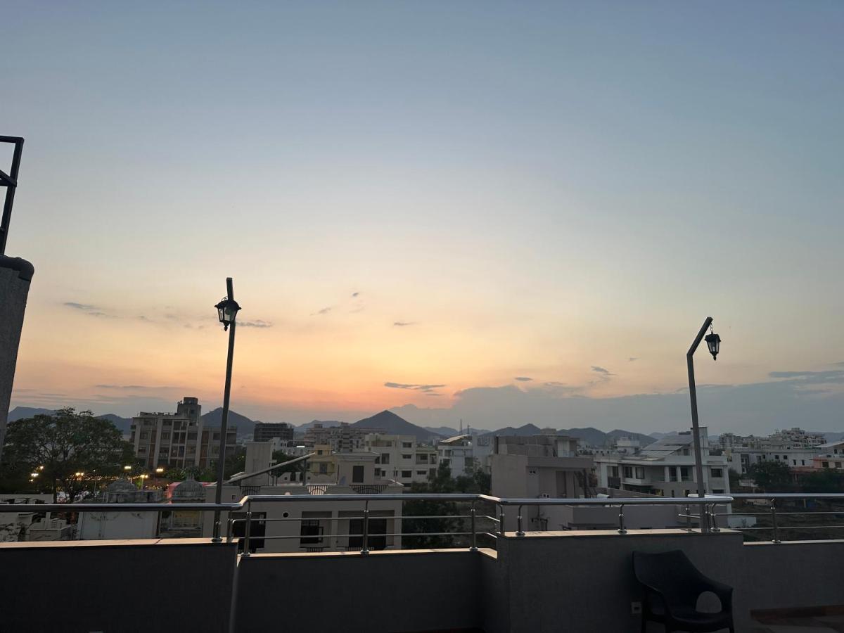 אודייפור Hotel Amantran Inn מראה חיצוני תמונה