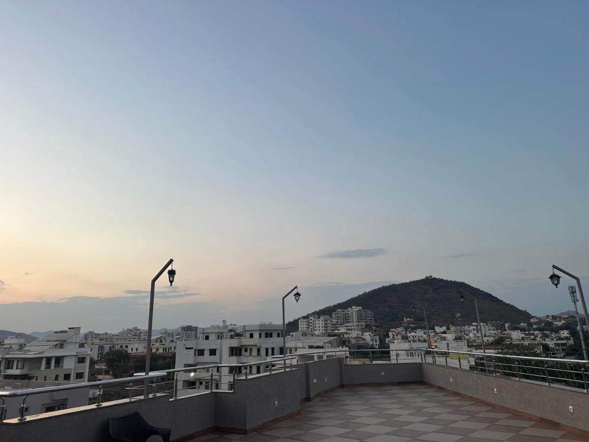 אודייפור Hotel Amantran Inn מראה חיצוני תמונה